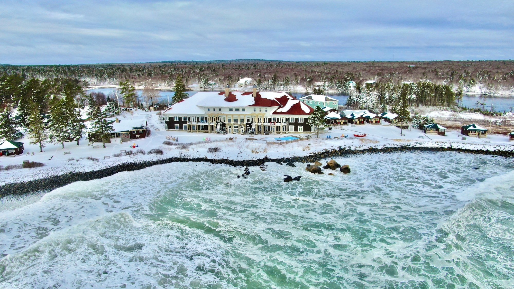 Oceanfront Treehouses - White Point Beach Resort