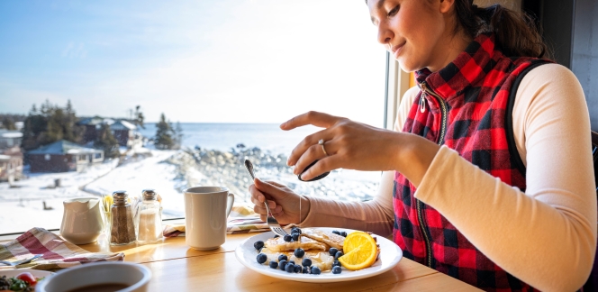 Breakfast at Elliots Dining Room with ocean views